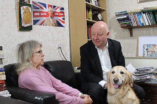 Steve speaking to a pensioner 