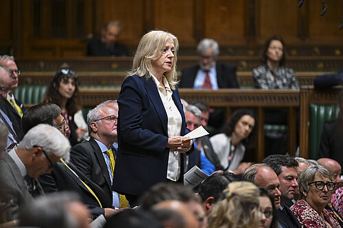 Liz Jarvis MP speaking in Parlaiment
