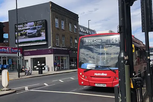 A picture of the 143 bus in Ballards Lane, Finchley Central