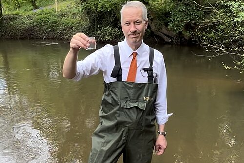 Gideon Amos MP water testing in the Tone