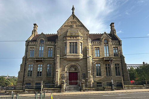 Oldham's new town hall – the old library