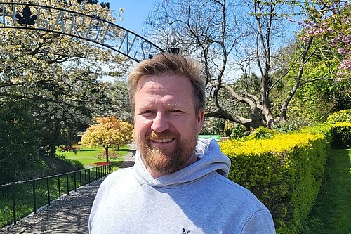 Matt Horrox in Kingsnorth Gardens